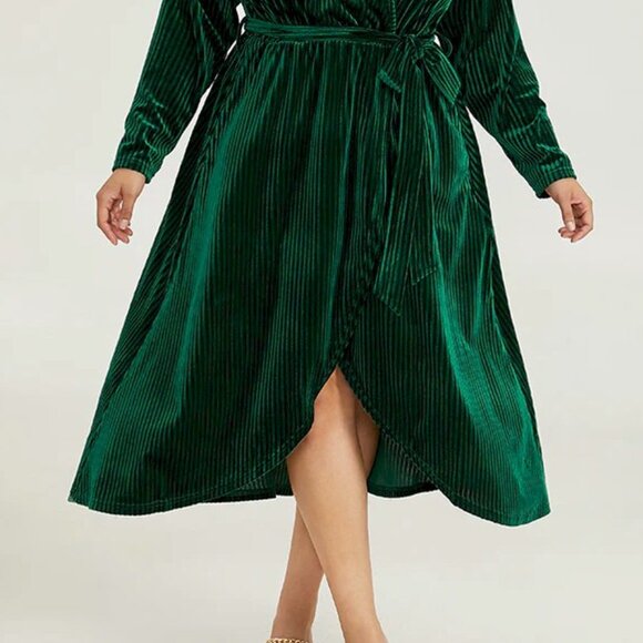 Velvet Rib Knit Wrap Hem Pocket Belted Dress Size 18-20 NWT by BloomChic - Picture 3 of 7